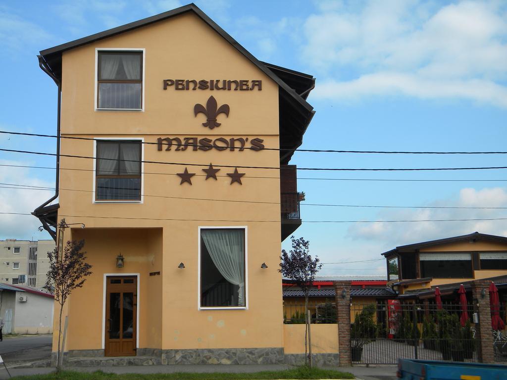 Pensiunea Mason'S Risnov Exterior photo